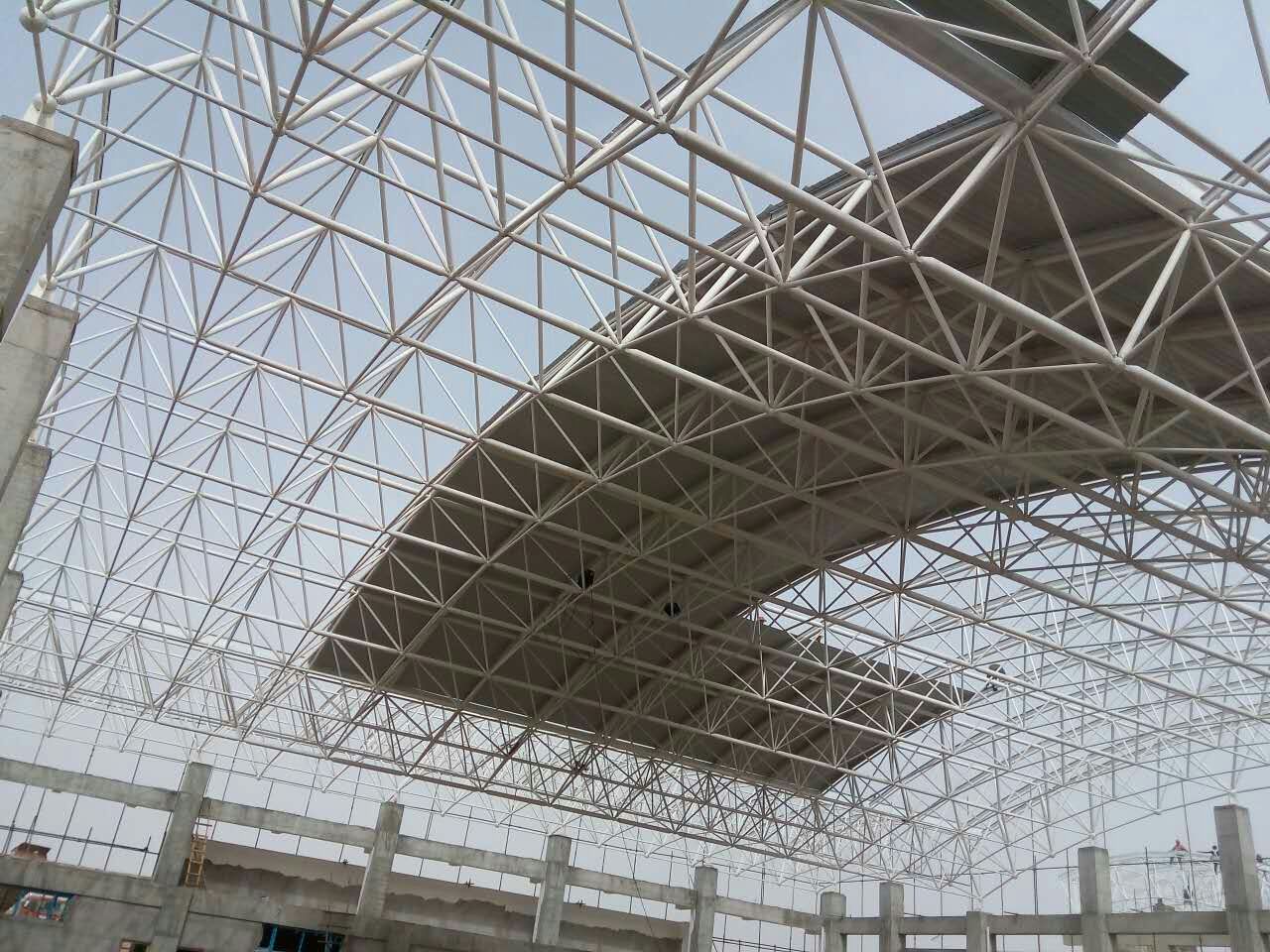 果洛青岛一汽网架